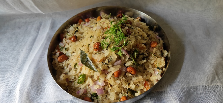 Flattened rice dish